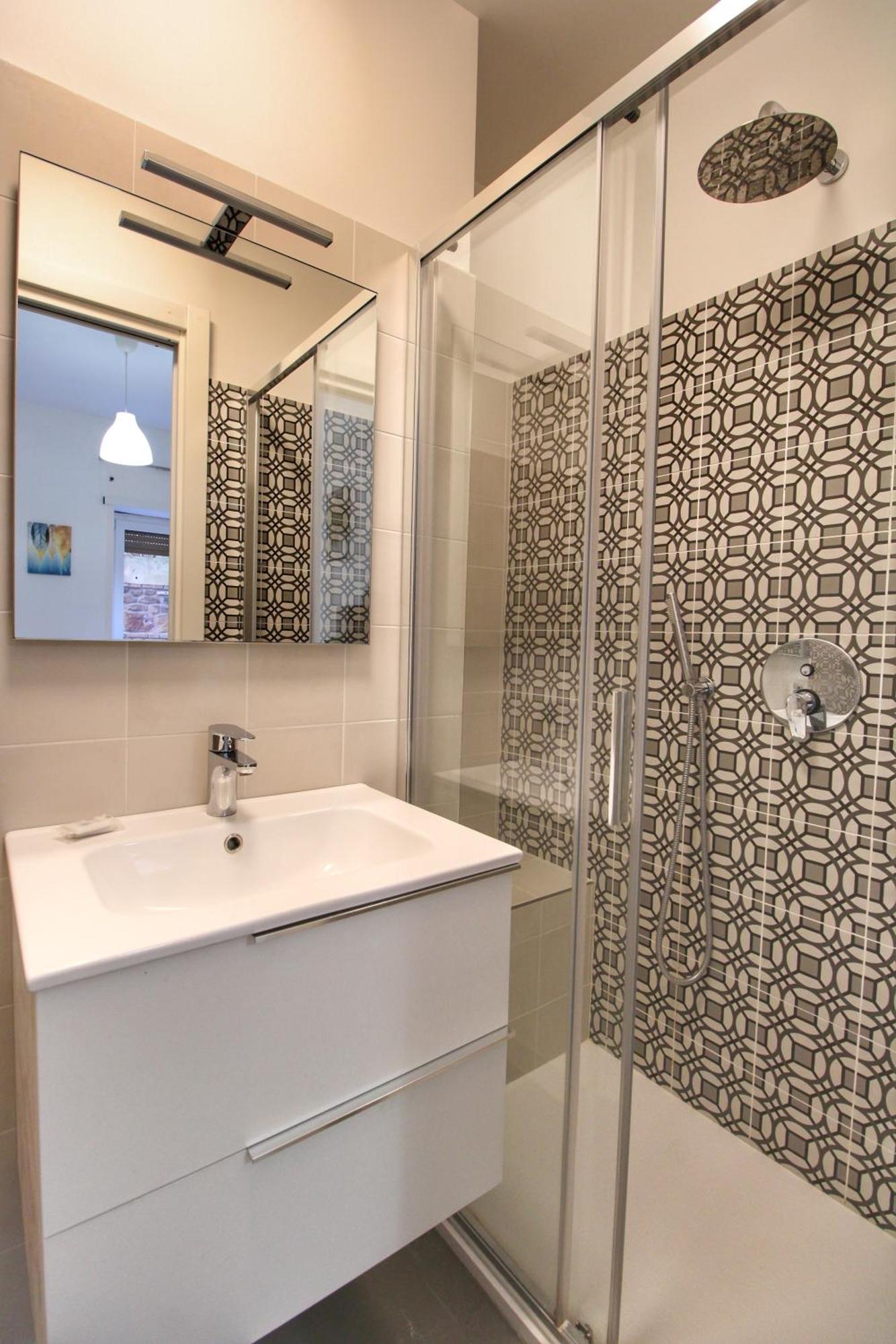 Delicious 2 Bed Room Apartment And Garden By Yh Rome Exterior photo