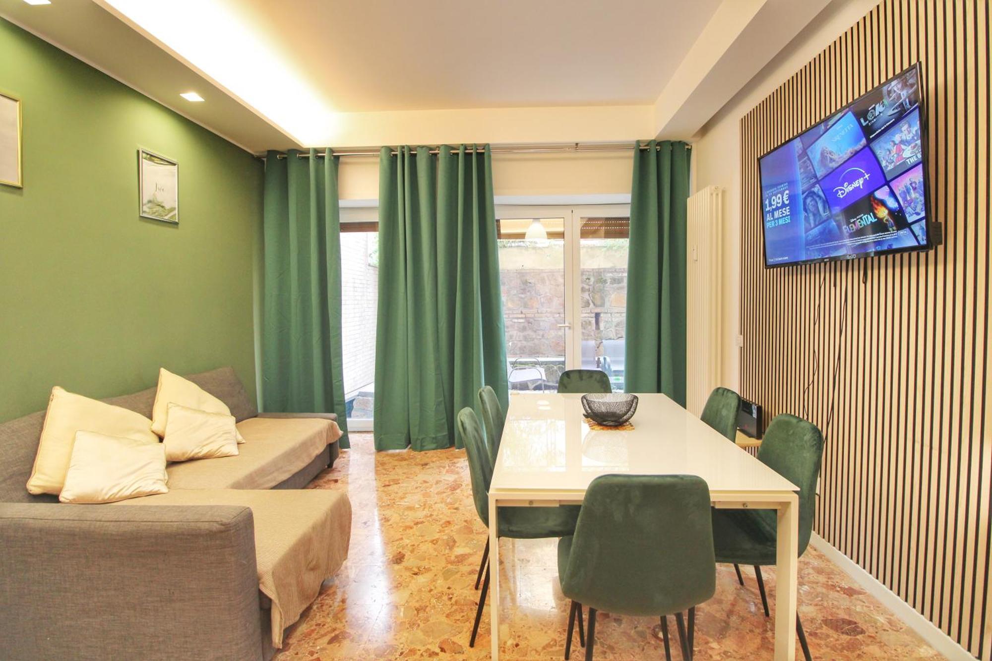 Delicious 2 Bed Room Apartment And Garden By Yh Rome Exterior photo